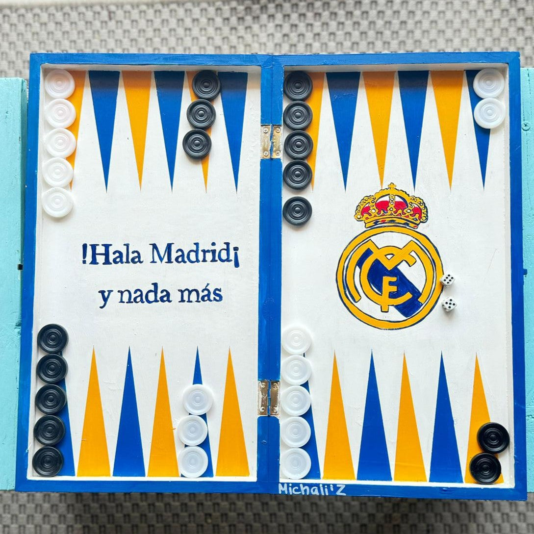 כדורגל וכדורסל