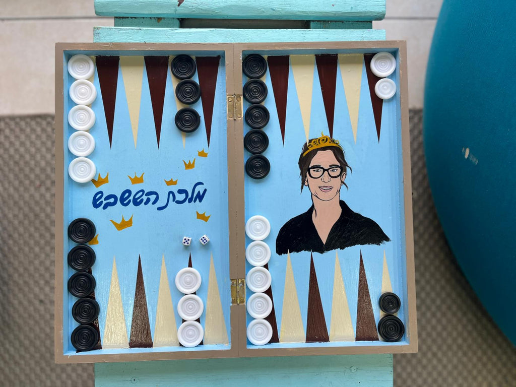 דמות/שתי דמויות עם תווי פנים+משפט